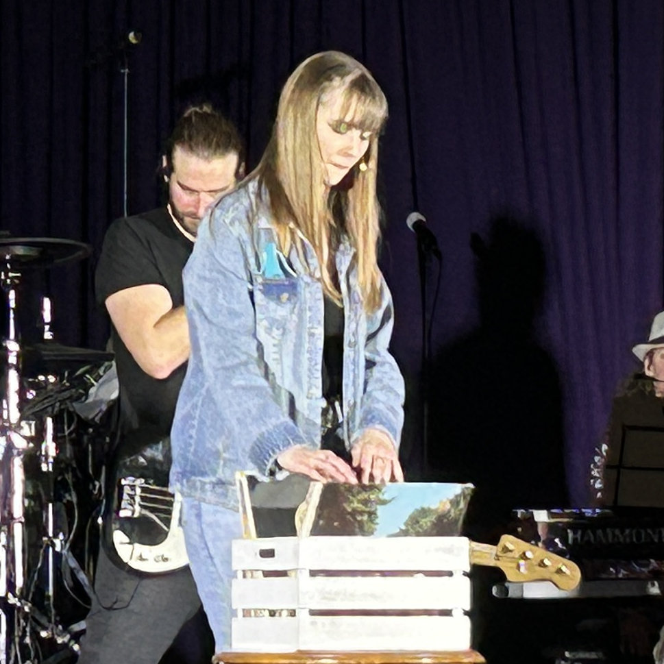 Inga Kölpin in der Moderation bei der Classic Rock Show